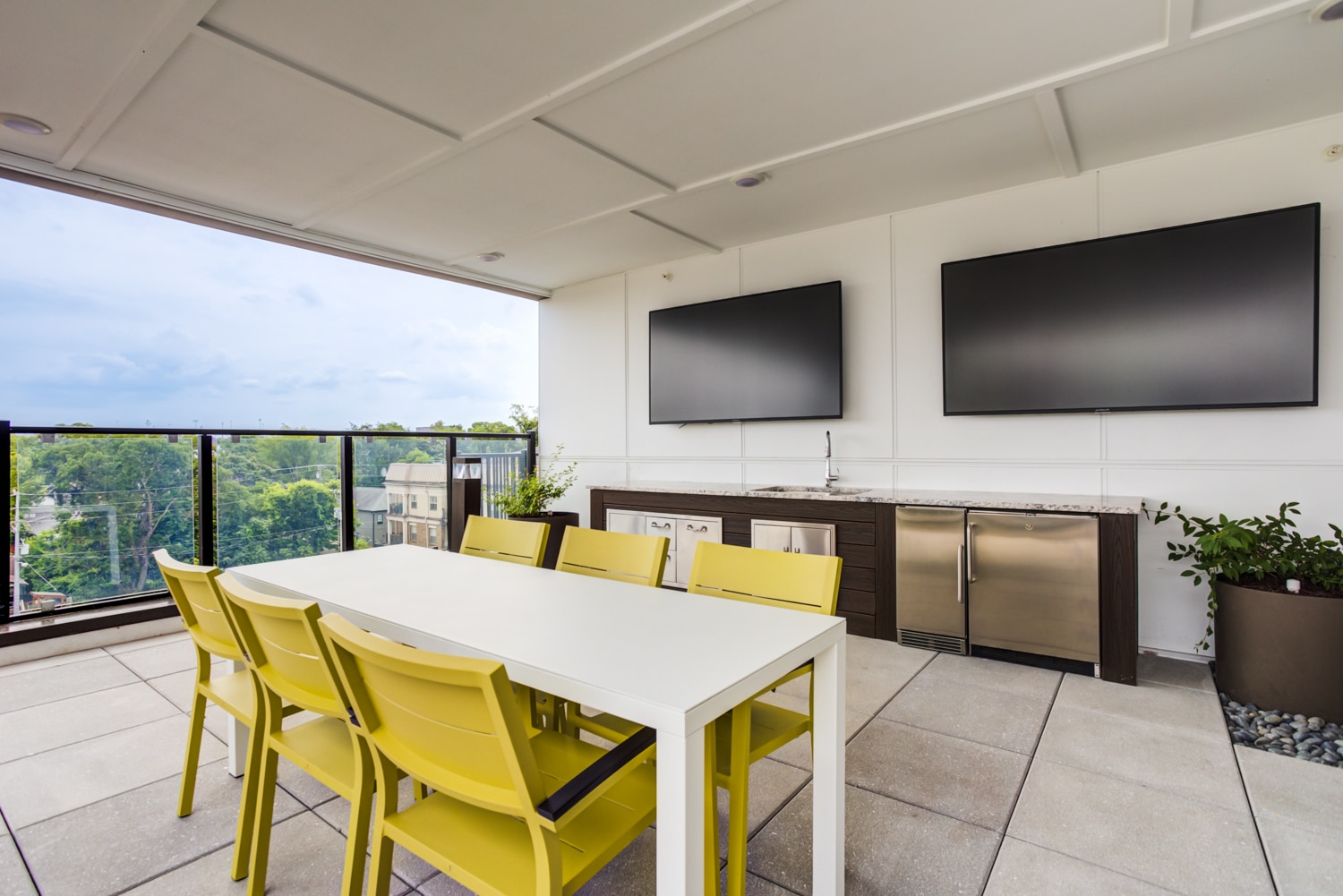 Signature Music Row Nashville Apartments 6th Floor Skylounge Outdoor Kitchen